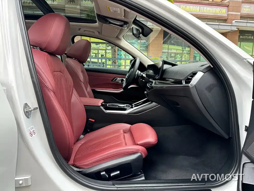 BMW 3 Series 2024 320Li M Sport Package — фото 21