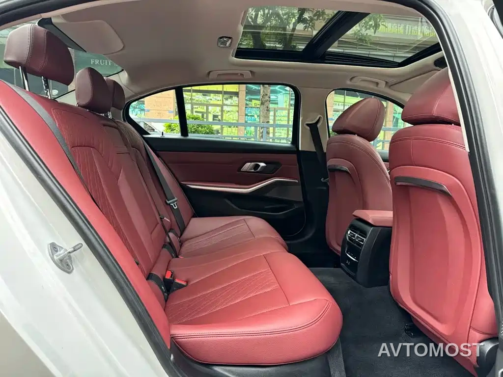 BMW 3 Series 2024 320Li M Sport Package — фото 22