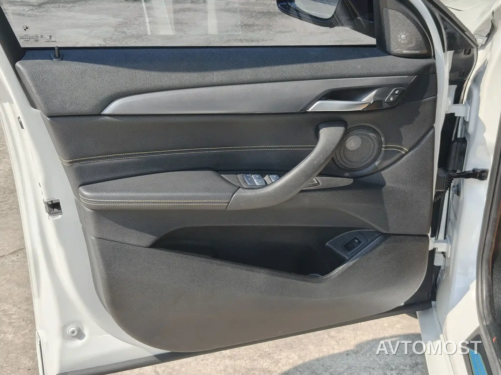 BMW X2 2023 xDrive 25i Radiance Edition — фото 10