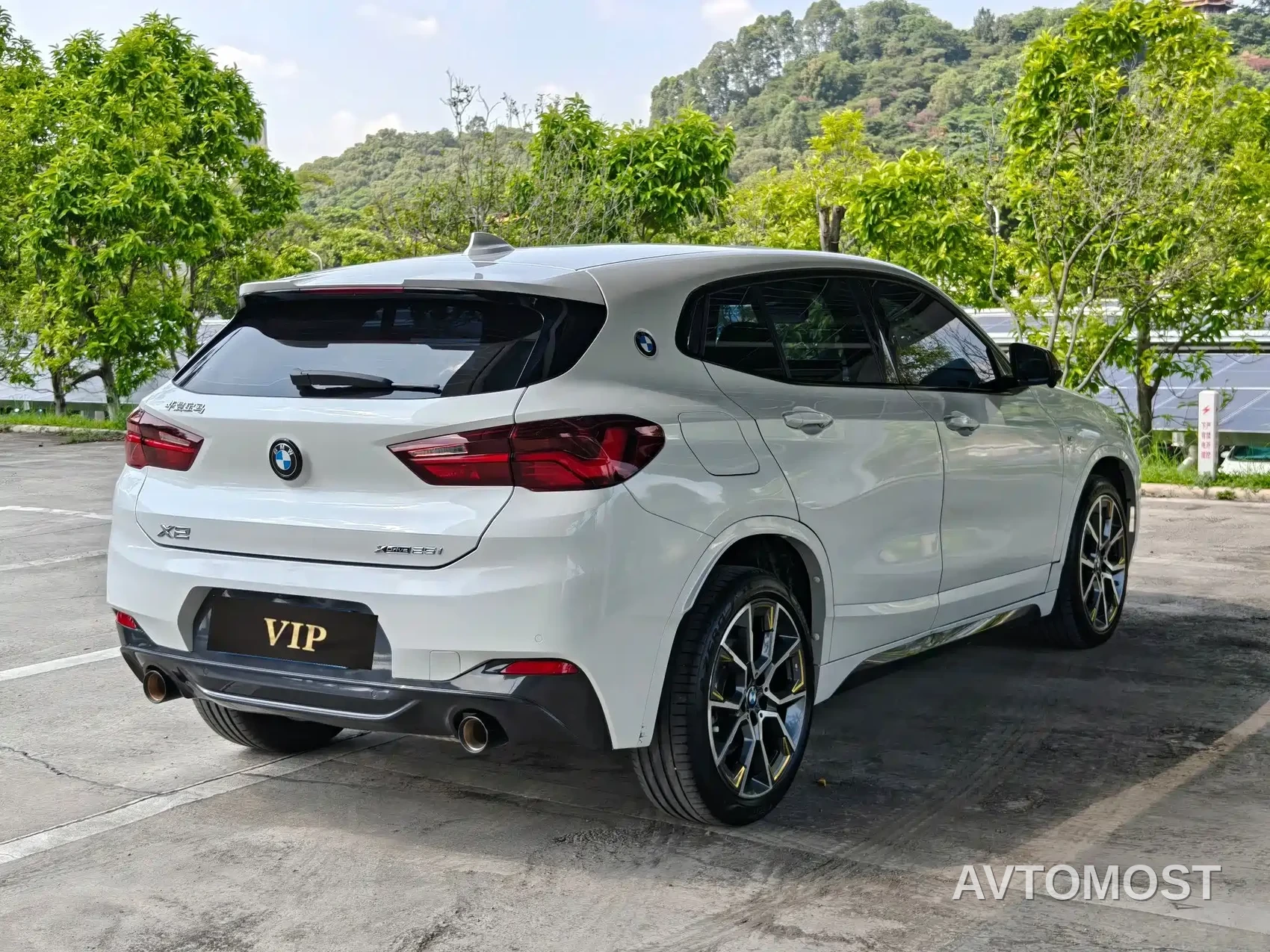 BMW X2 2023 xDrive 25i Radiance Edition — фото 13