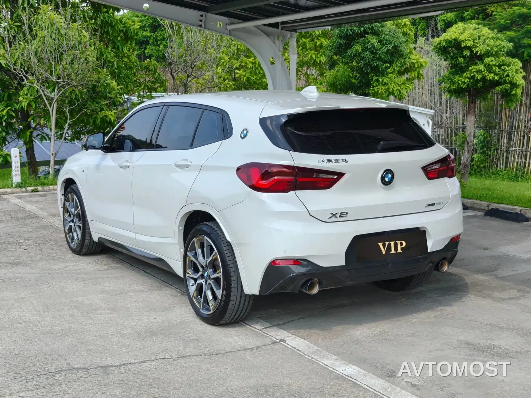 BMW X2 2023 xDrive 25i Radiance Edition — фото 14