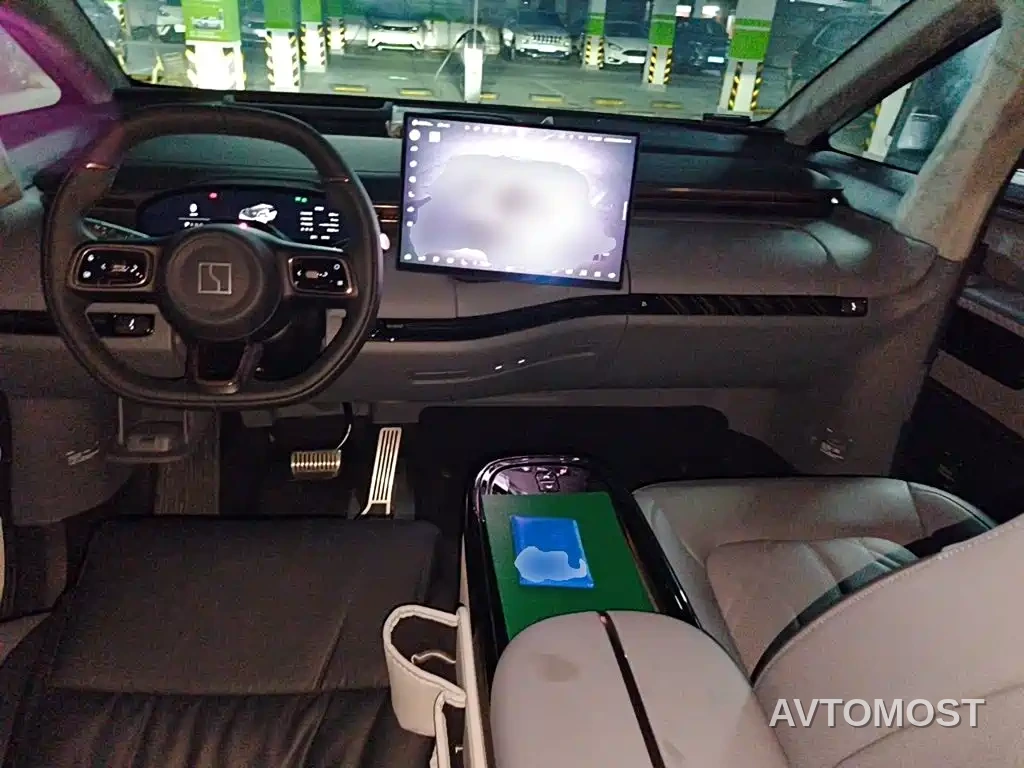 Zeekr MIX 2025 Smart Driving Edition — фото 5