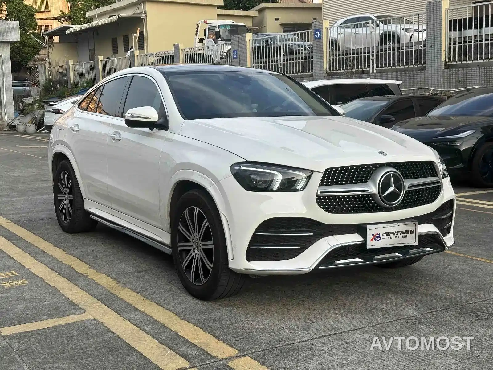 Mercedes-Benz GLE Coupe 2023 GLE 350 4MATIC Coupe SUV Fashion — фото 3