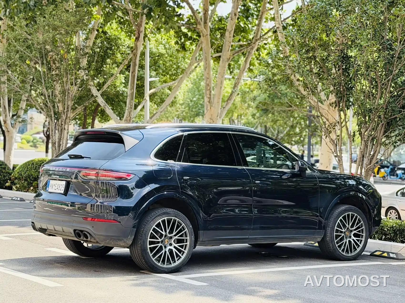 Porsche Cayenne 2022 Cayenne 3.0T Platinum Edition — фото 11