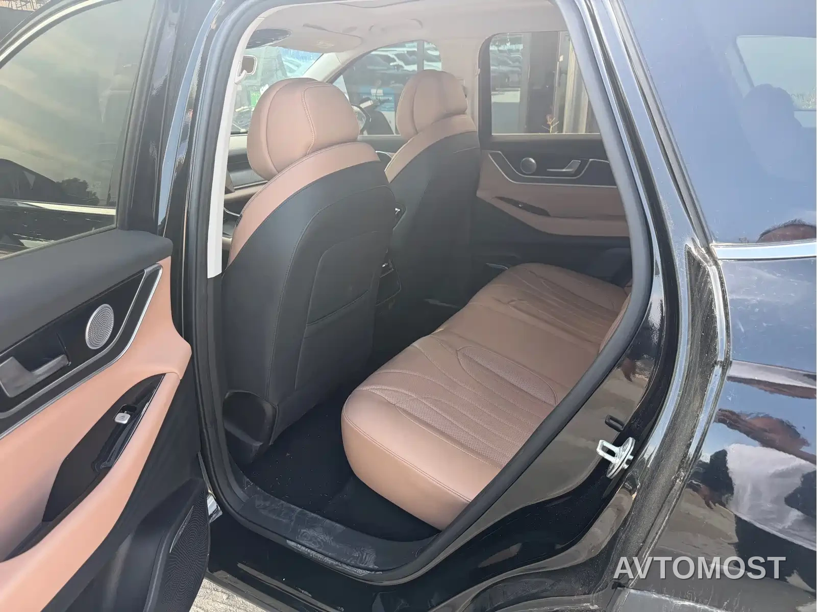 Chery Tiggo 8L 2024 Model 2.0T 2WD Standard 5-Seater — фото 8