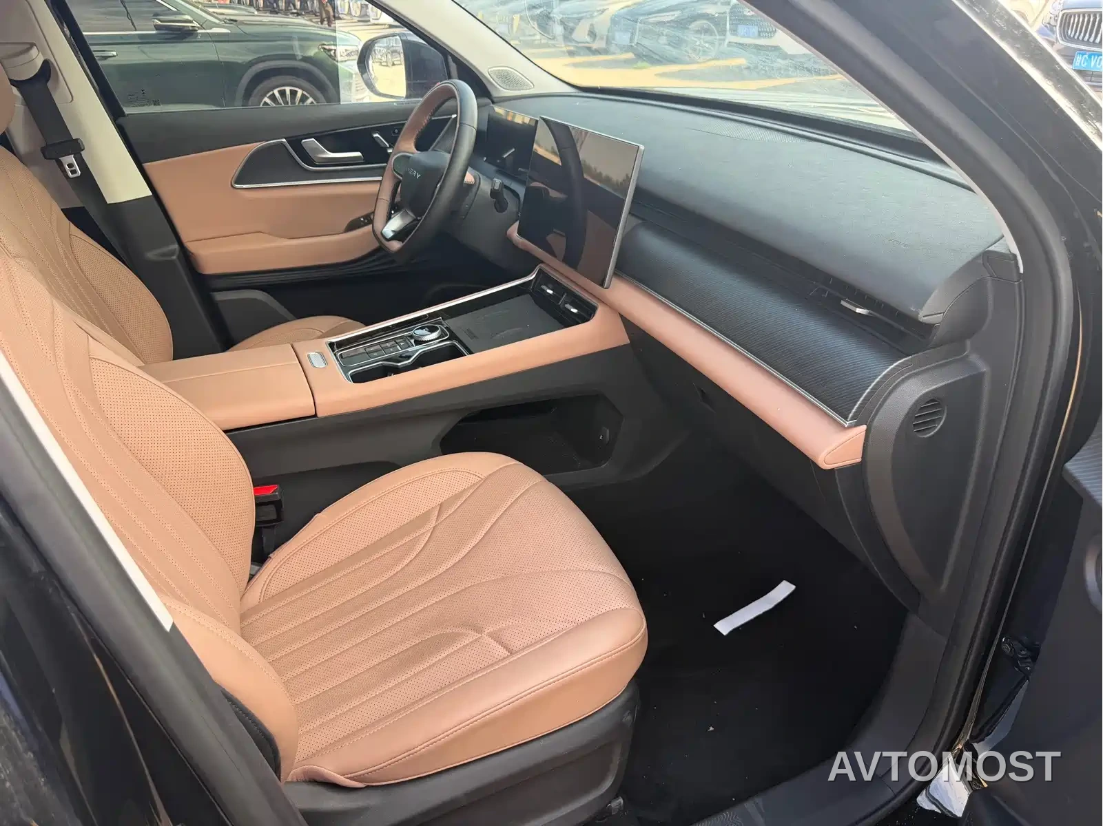 Chery Tiggo 8L 2024 Model 2.0T 2WD Standard 5-Seater — фото 9
