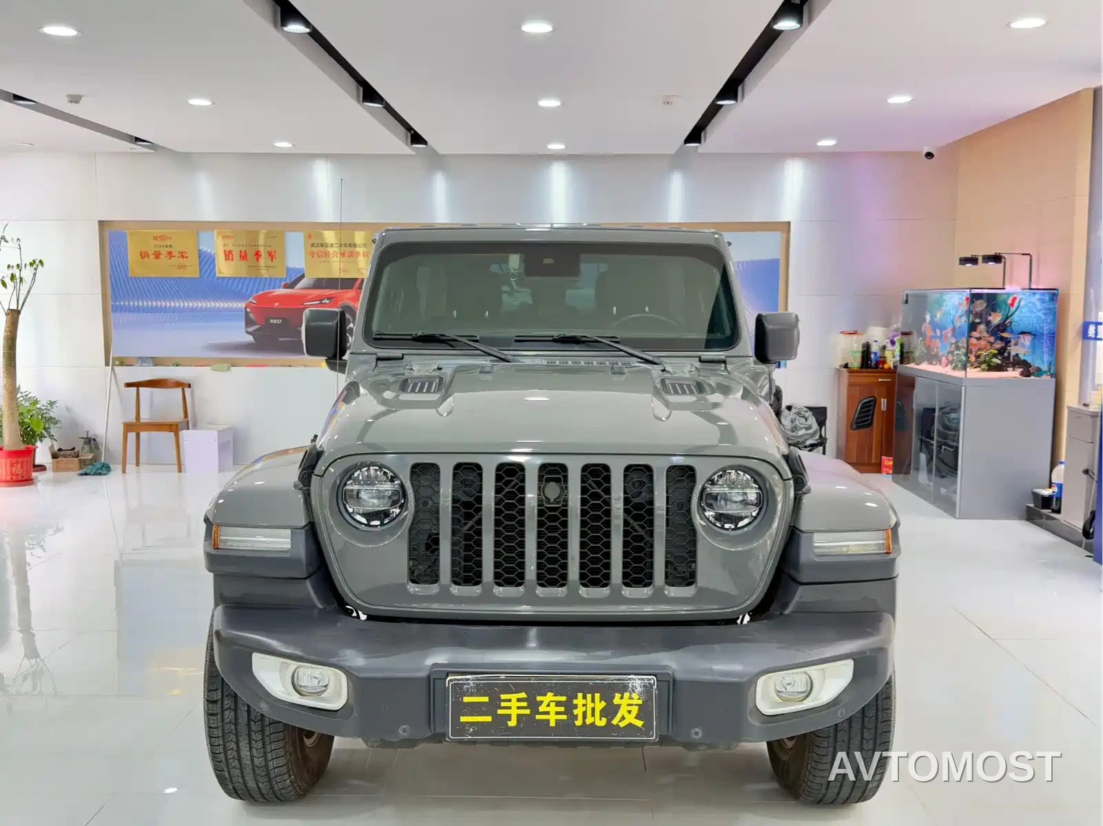 Jeep Wrangler 4xe 2021 4-Door 2.0T 4xe Sahara Launch Edition — фото 2