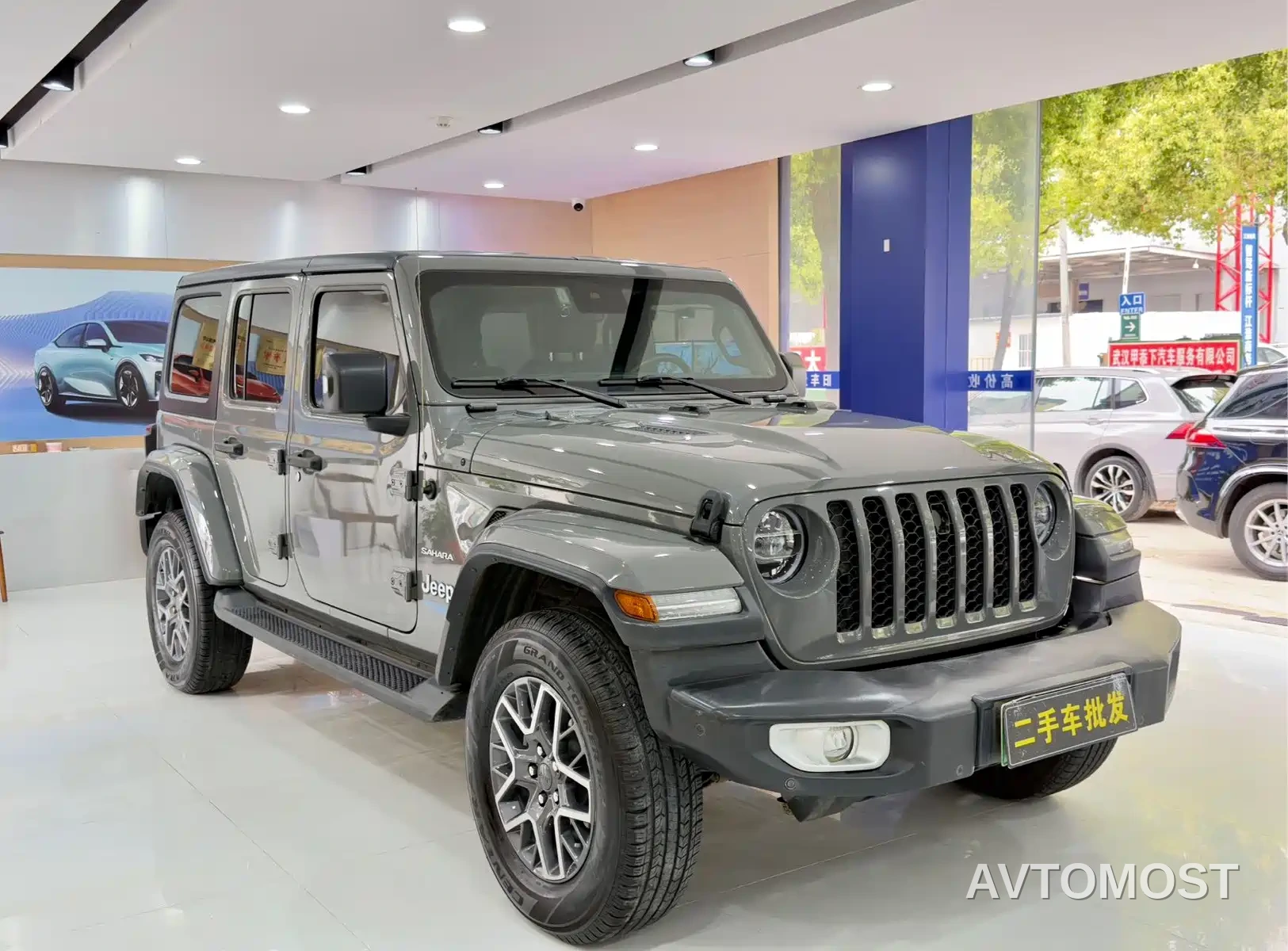 Jeep Wrangler 4xe 2021 4-Door 2.0T 4xe Sahara Launch Edition — фото 3