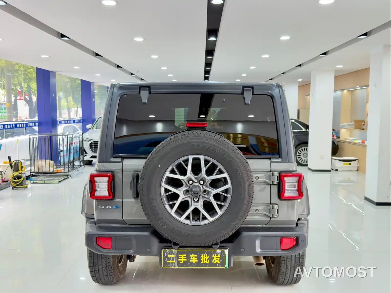 Jeep Wrangler 4xe 2021 4-Door 2.0T 4xe Sahara Launch Edition — фото 8