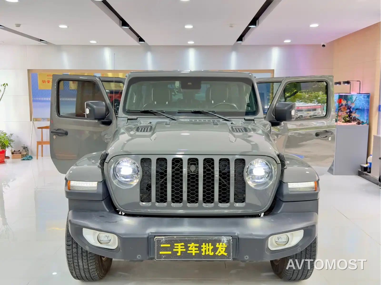 Jeep Wrangler 4xe 2021 4-Door 2.0T 4xe Sahara Launch Edition — фото 16