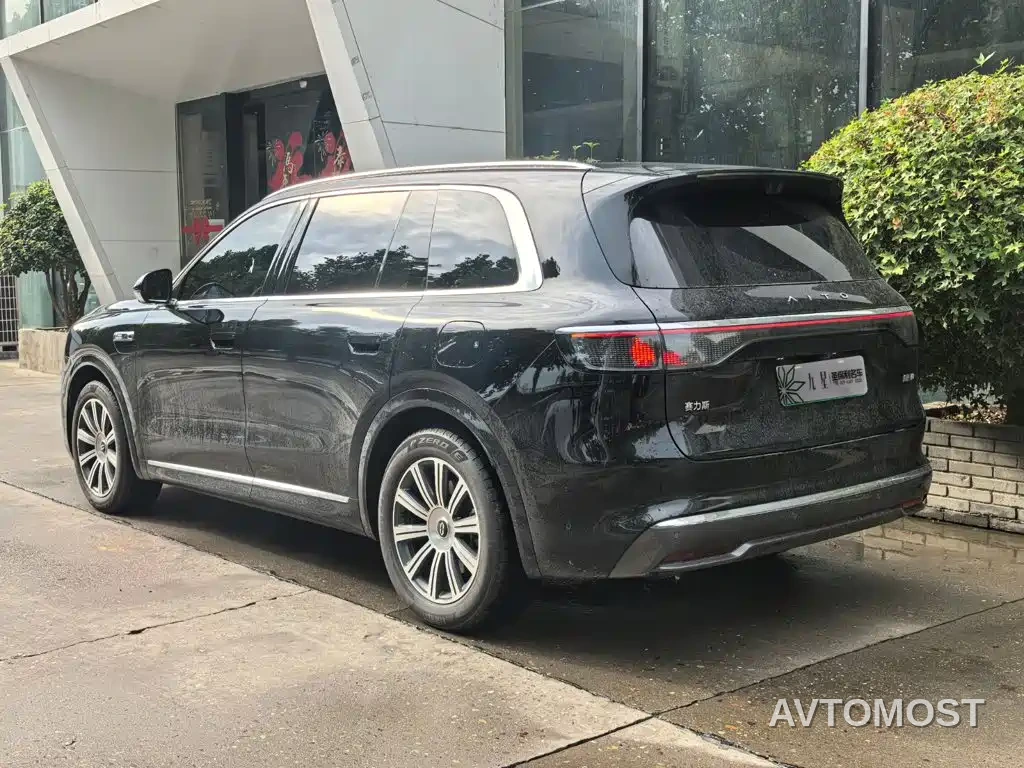AITO M8 2025 Extended Range Max 37kWh 5-Seater — фото 3