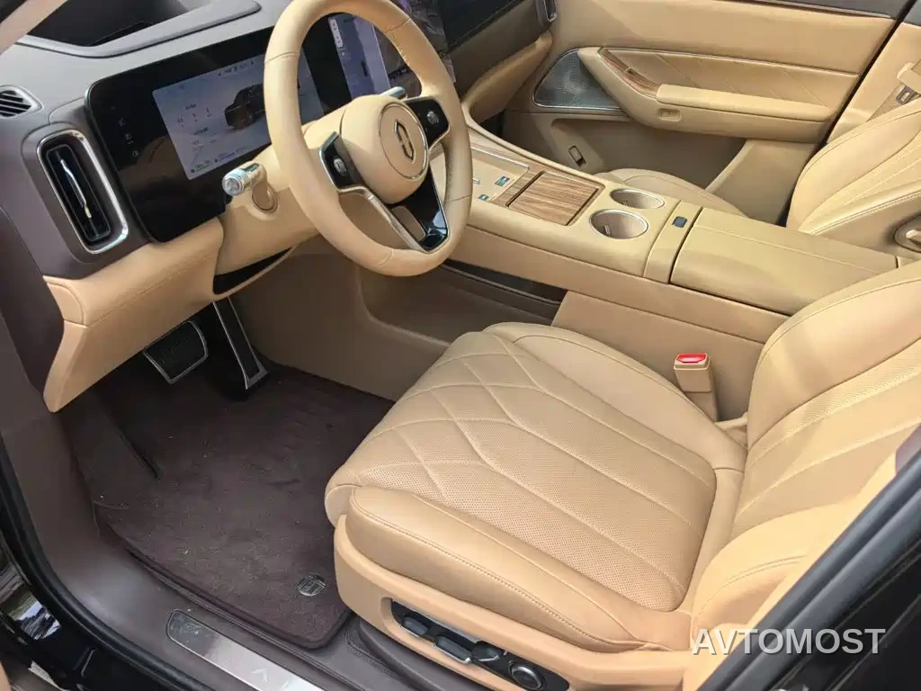 AITO M8 2025 Extended Range Max 37kWh 5-Seater — фото 4