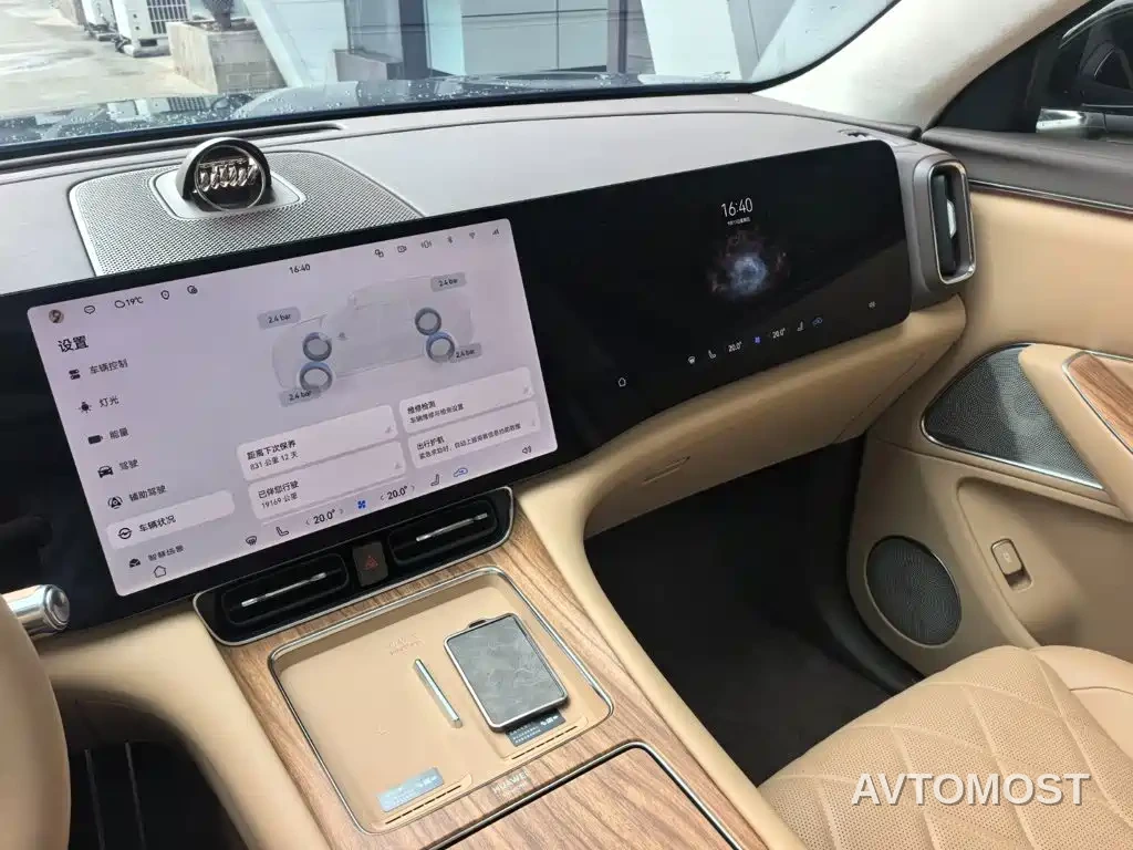 AITO M8 2025 Extended Range Max 37kWh 5-Seater — фото 8