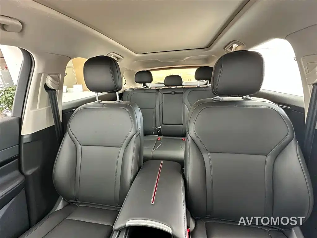 Hongqi HS3 PHEV 2024 PHEV 115km Power Edition — фото 14