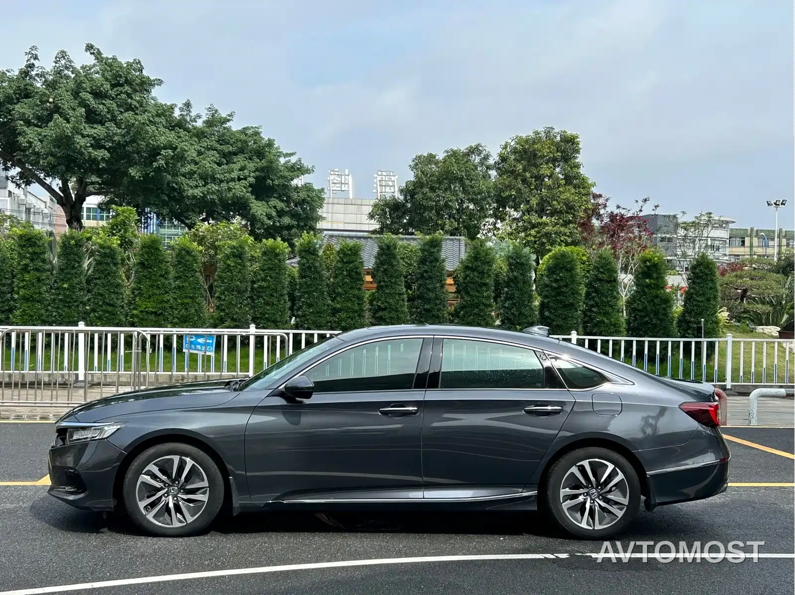 Honda Accord 2022 Sharp Hybrid 2.0L Sharp Leader Edition — фото 2
