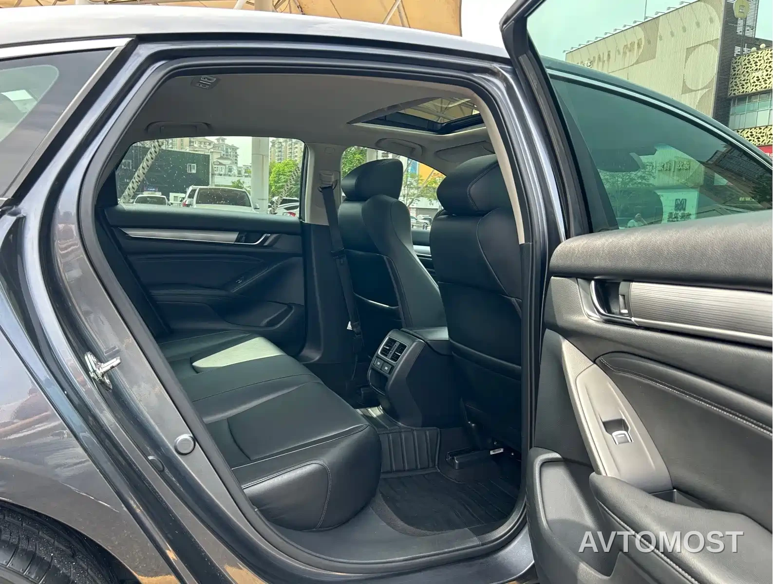 Honda Accord 2022 Sharp Hybrid 2.0L Sharp Leader Edition — фото 13