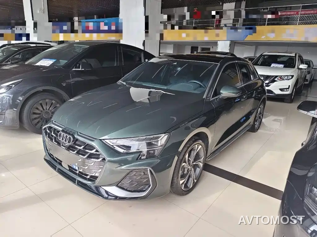 Audi A3 2025 Sportback 35TFSI Flying Premium — фото 1