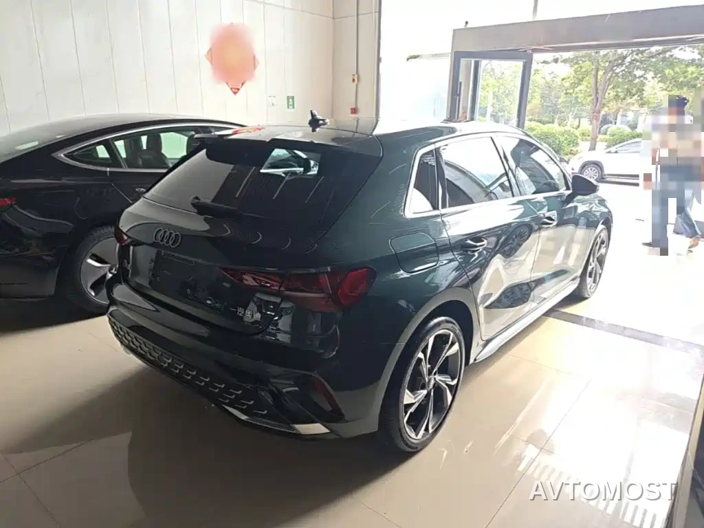 Audi A3 2025 Sportback 35TFSI Flying Premium — фото 4