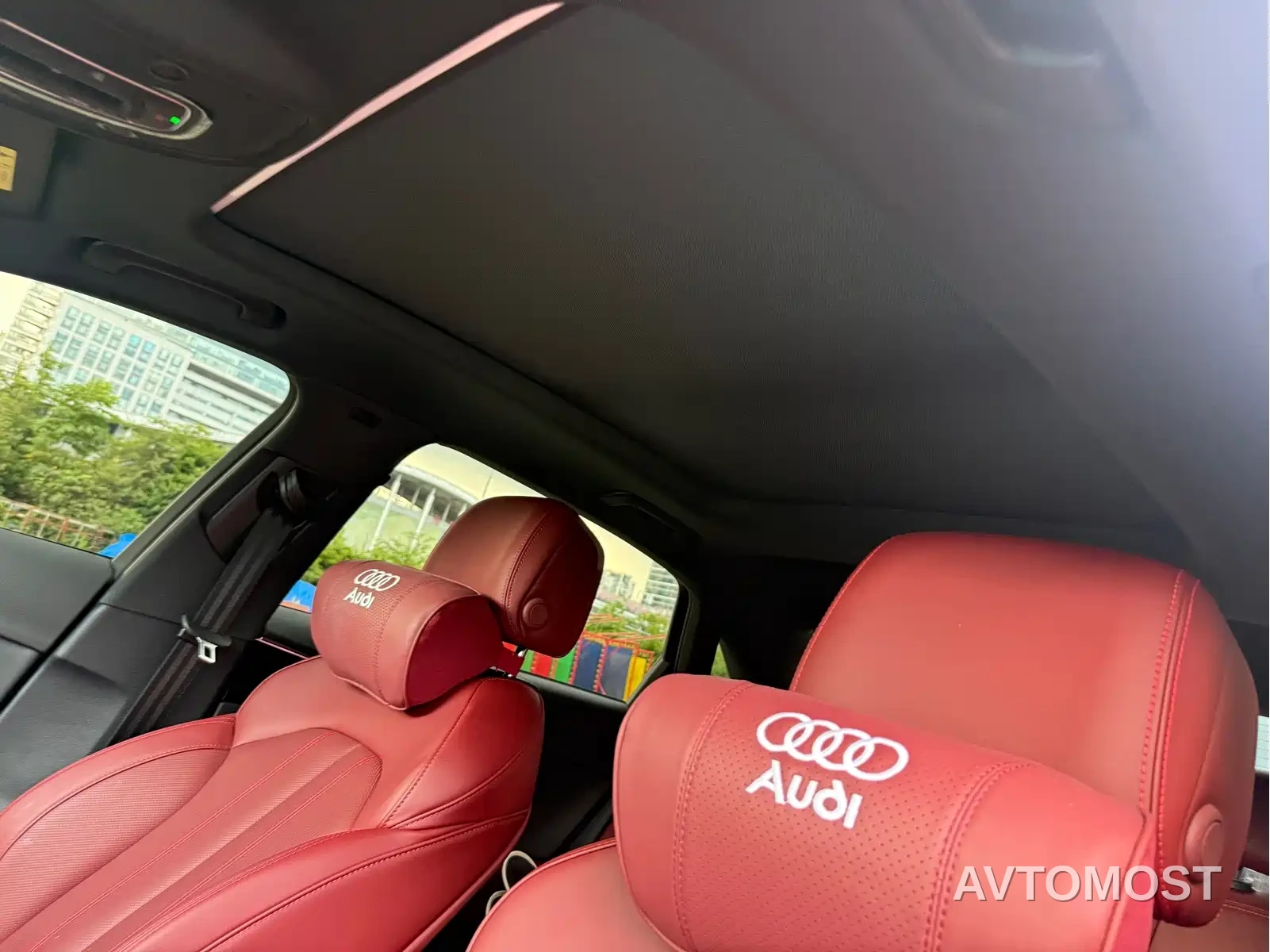 Audi A4L 2025 Model Year Facelift 2 Million Celebration Edition 40 TFSI Luxury Dynamic — фото 6