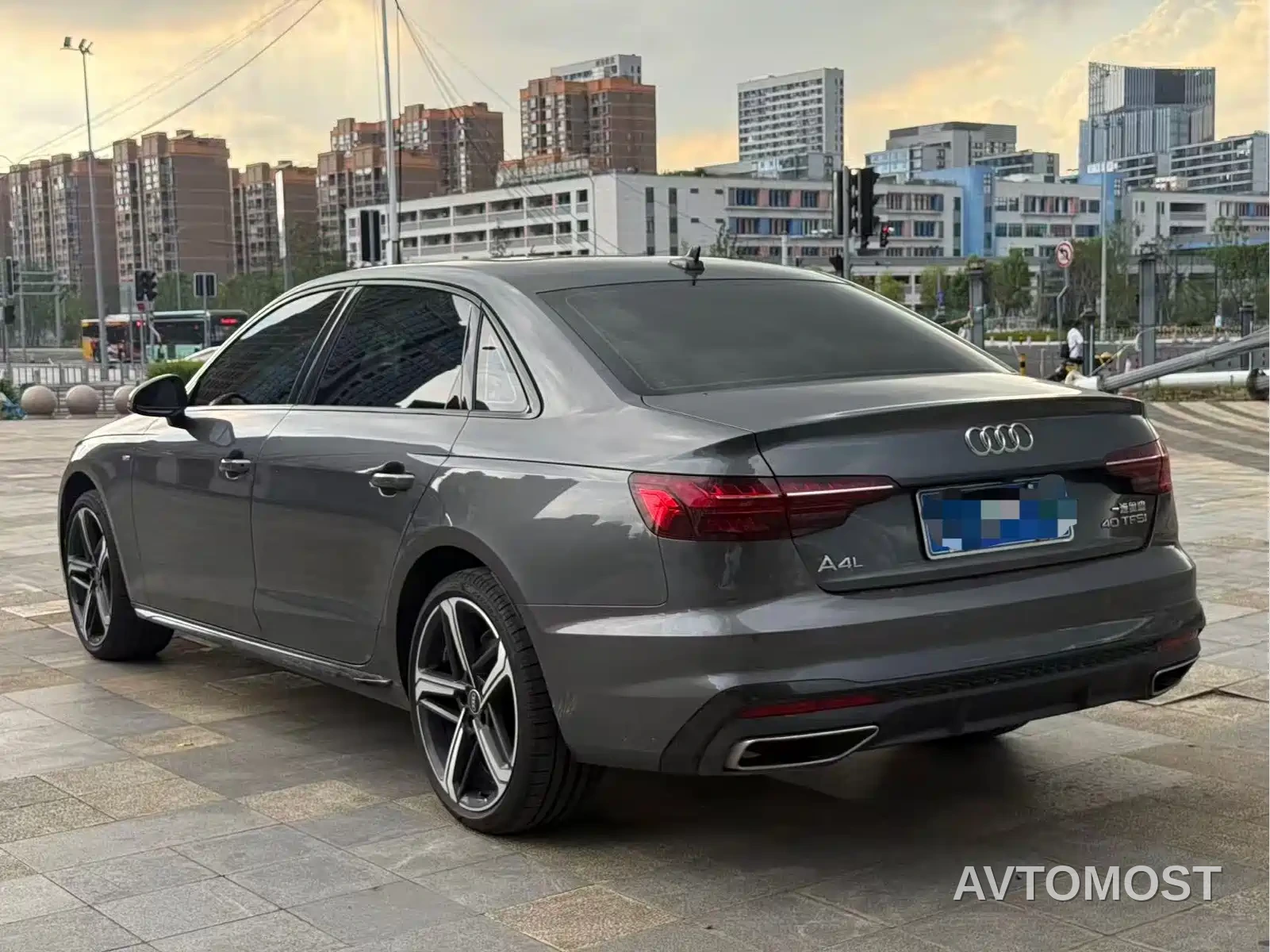 Audi A4L 2025 Model Year Facelift 2 Million Celebration Edition 40 TFSI Luxury Dynamic — фото 14