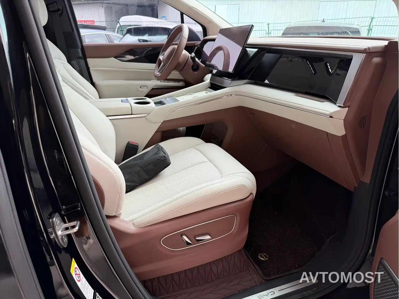 BYD Xia 2025 DM-i 1.5T 100km Leading Edition — фото 6