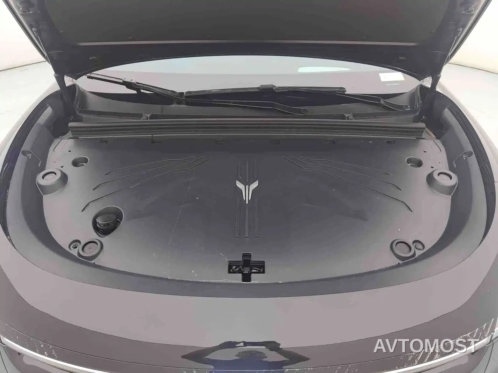 Voyah Zhiyin 2024 Long Range Super Charging Edition — фото 8