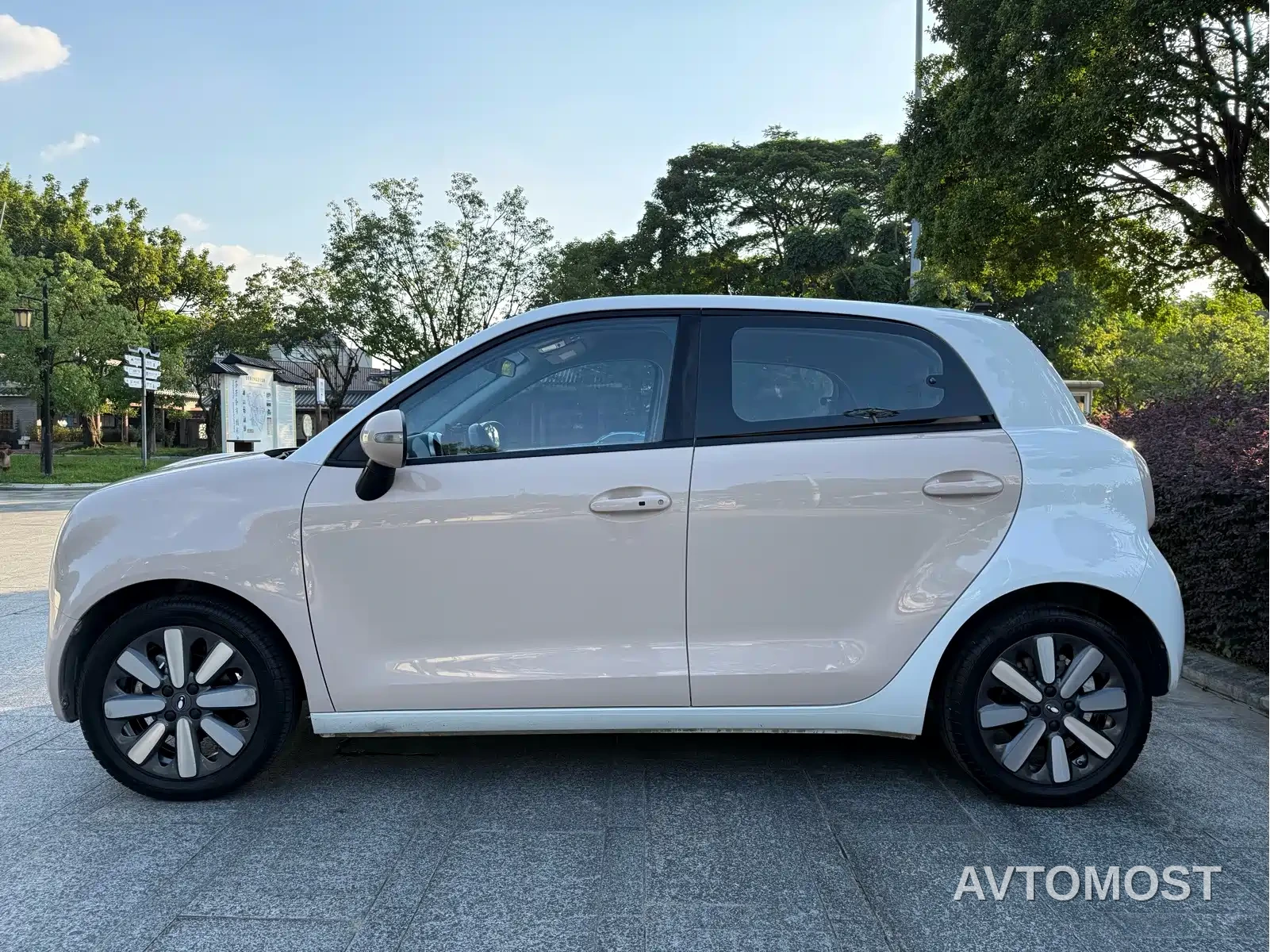 Ora Black Cat 2022 301km Cute Pet Edition (LFP) — фото 15