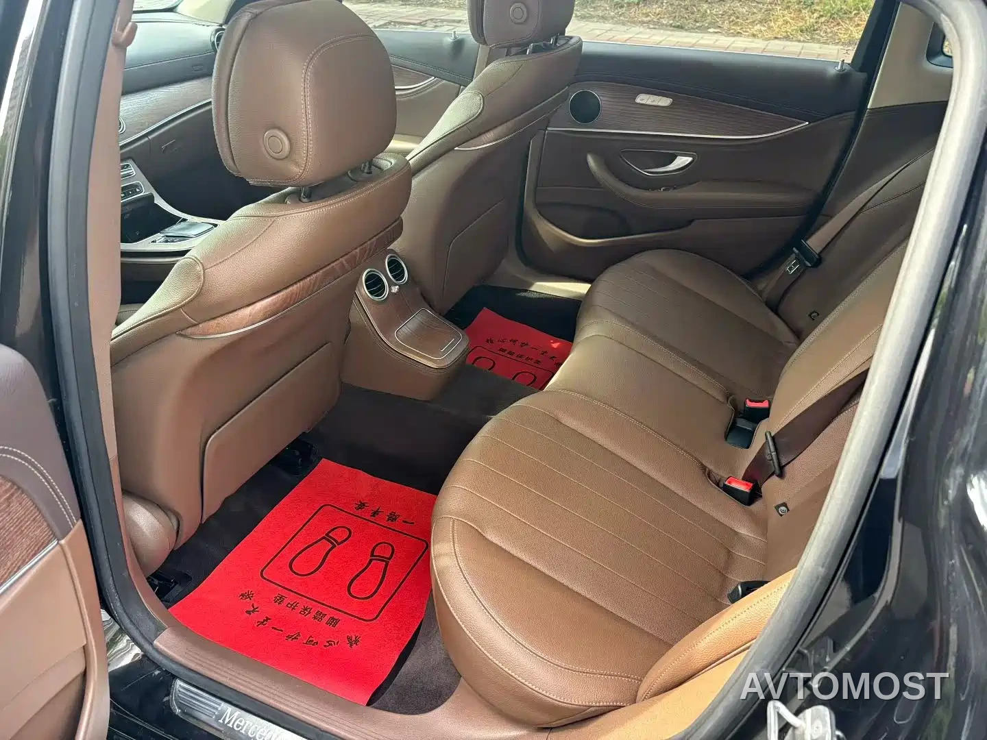 Mercedes-Benz E-Class New Energy 2022 E 350 e L Plug-in Hybrid Sedan — фото 6