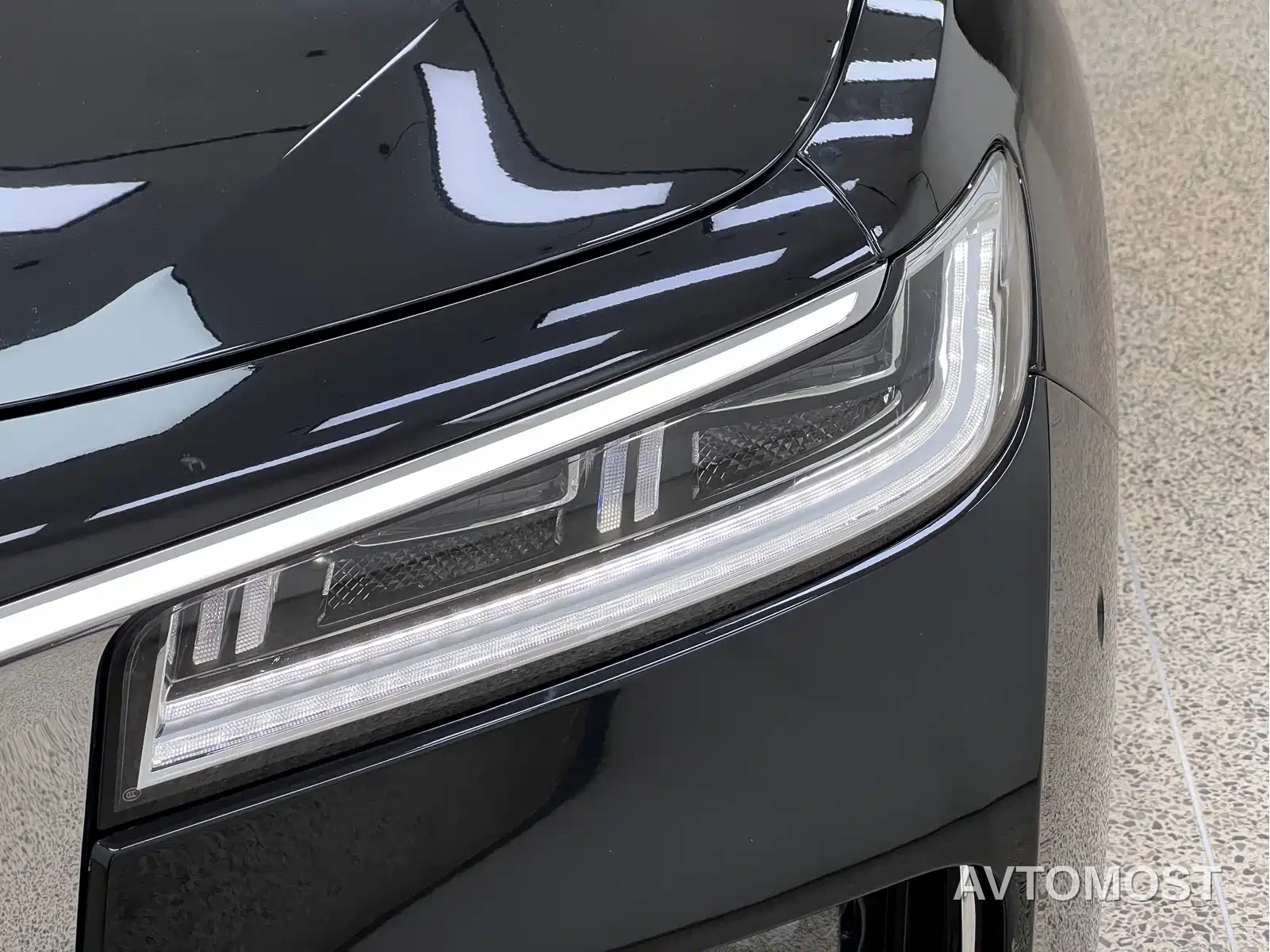 Hongqi H9 2022 2.0T Smart Connect Flag Smooth Edition — фото 5