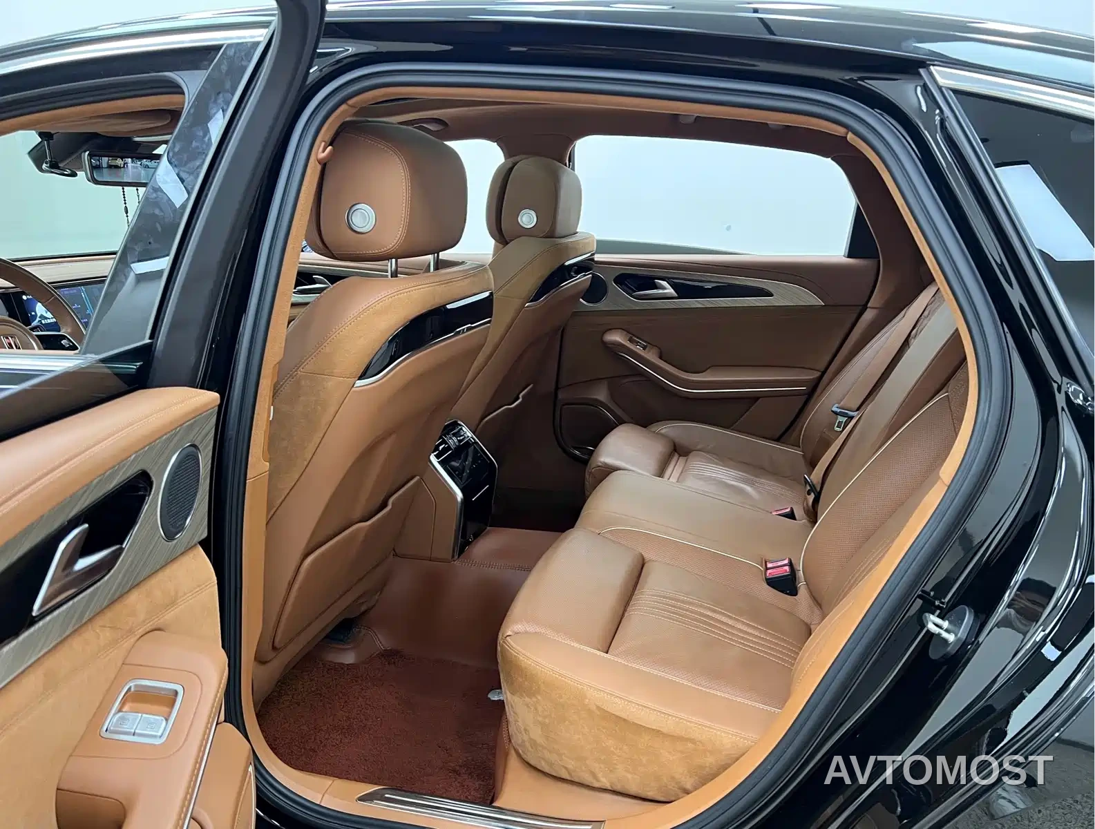 Hongqi H9 2022 2.0T Smart Connect Flag Smooth Edition — фото 12