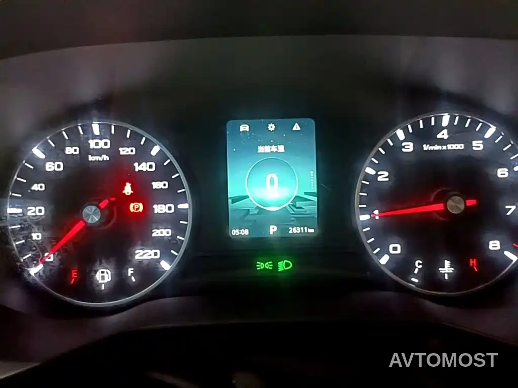 Roewe i5 2021 1.5L CVT Platinum Edition — фото 8