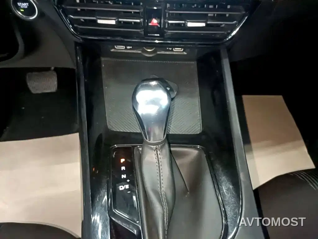 Roewe i5 2021 1.5L CVT Platinum Edition — фото 9