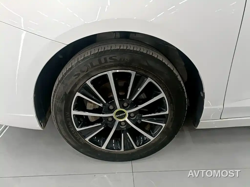Roewe i5 2021 1.5L CVT Platinum Edition — фото 17
