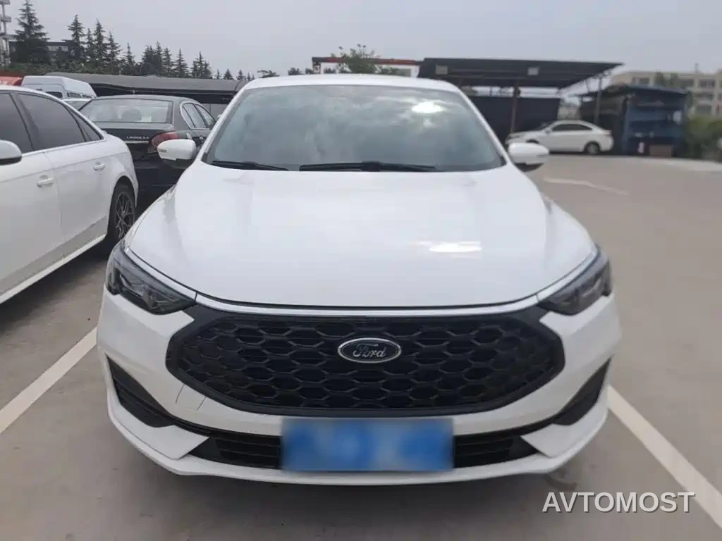 Ford Escort 2021 1.5L Automatic Gold Edition — фото 2