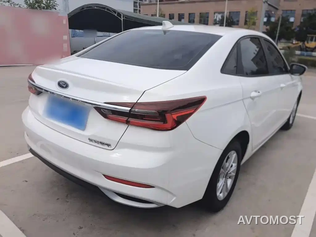 Ford Escort 2021 1.5L Automatic Gold Edition — фото 6