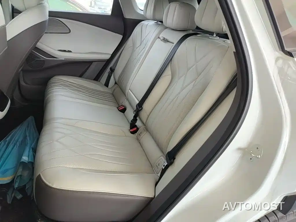 Exeed Yaoguang C-DM 2026 Global Edition 120 Long Range 2WD — фото 14