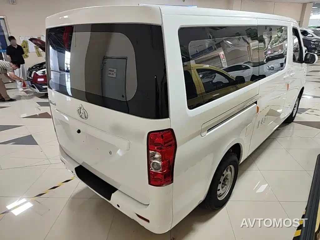 Changan Ruixing EM80 2024 Hatchback Comfort 6 Seats 41.86kWh — фото 6