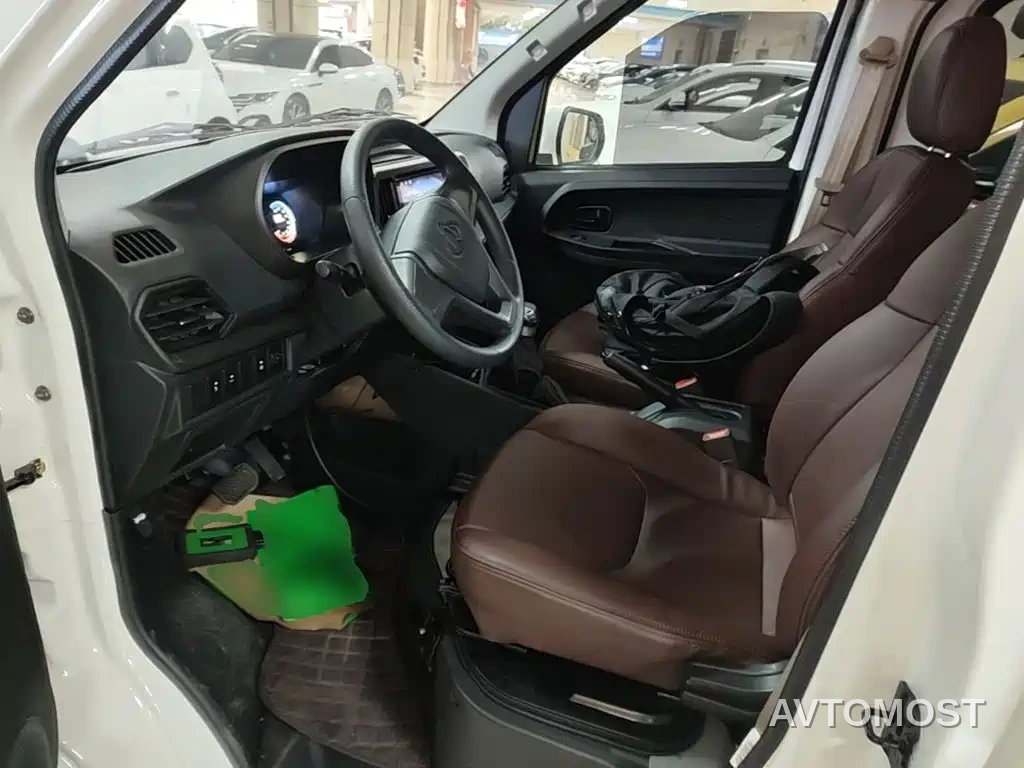Changan Ruixing EM80 2024 Hatchback Comfort 6 Seats 41.86kWh — фото 12