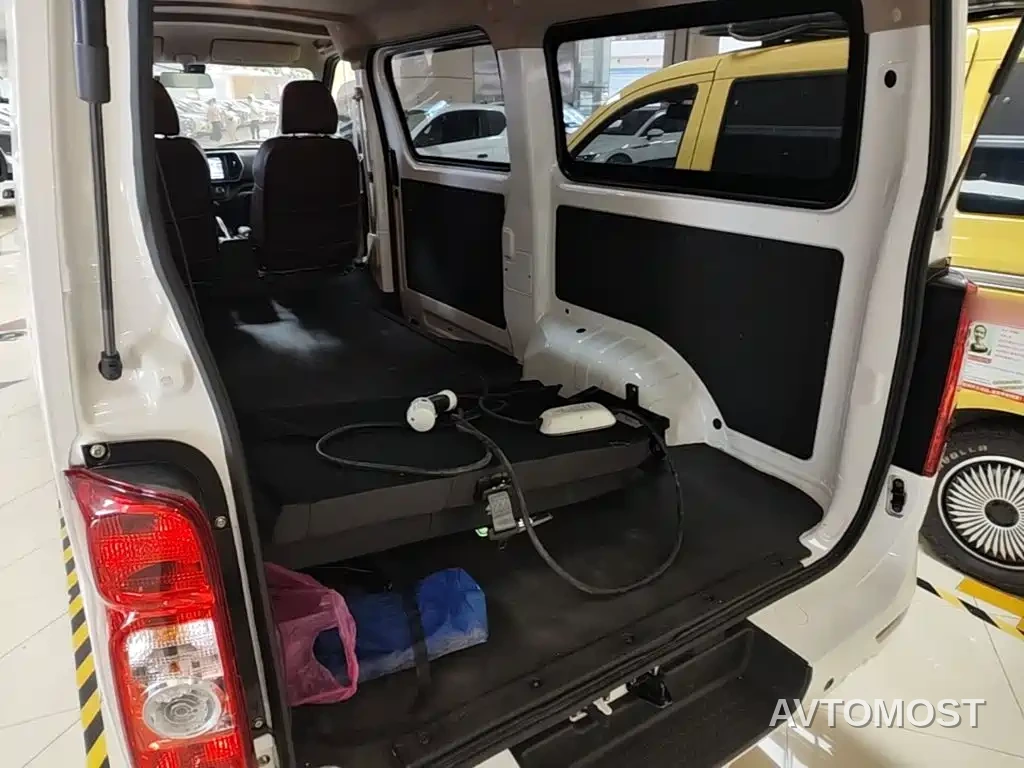 Changan Ruixing EM80 2024 Hatchback Comfort 6 Seats 41.86kWh — фото 16