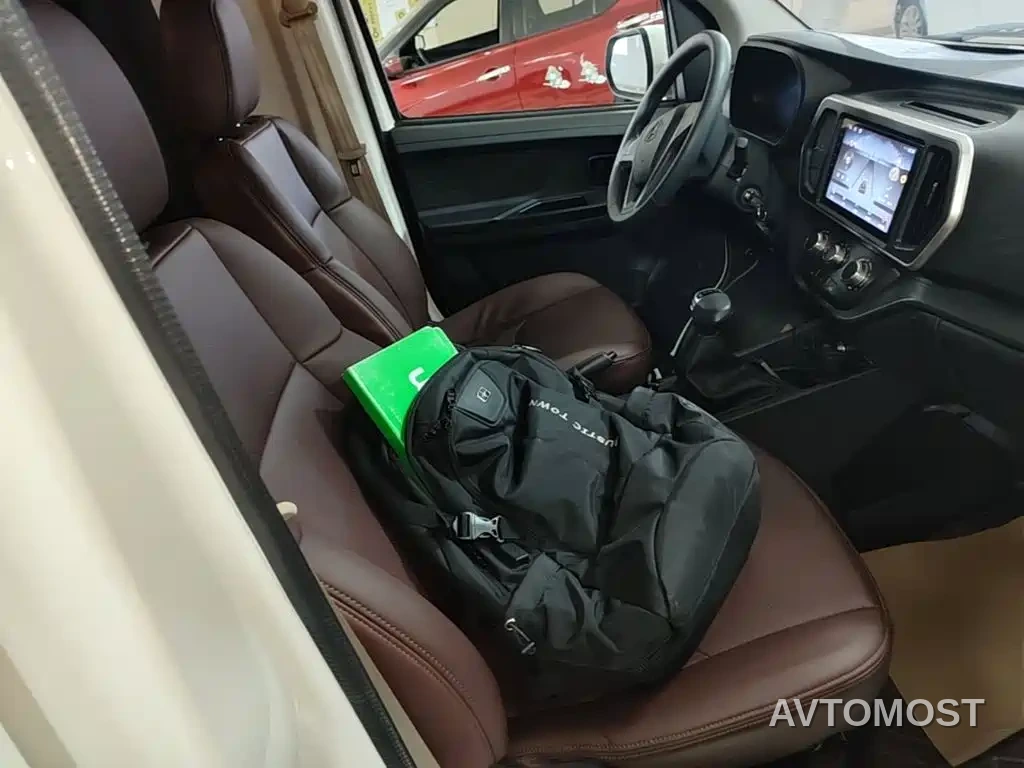 Changan Ruixing EM80 2024 Hatchback Comfort 6 Seats 41.86kWh — фото 22