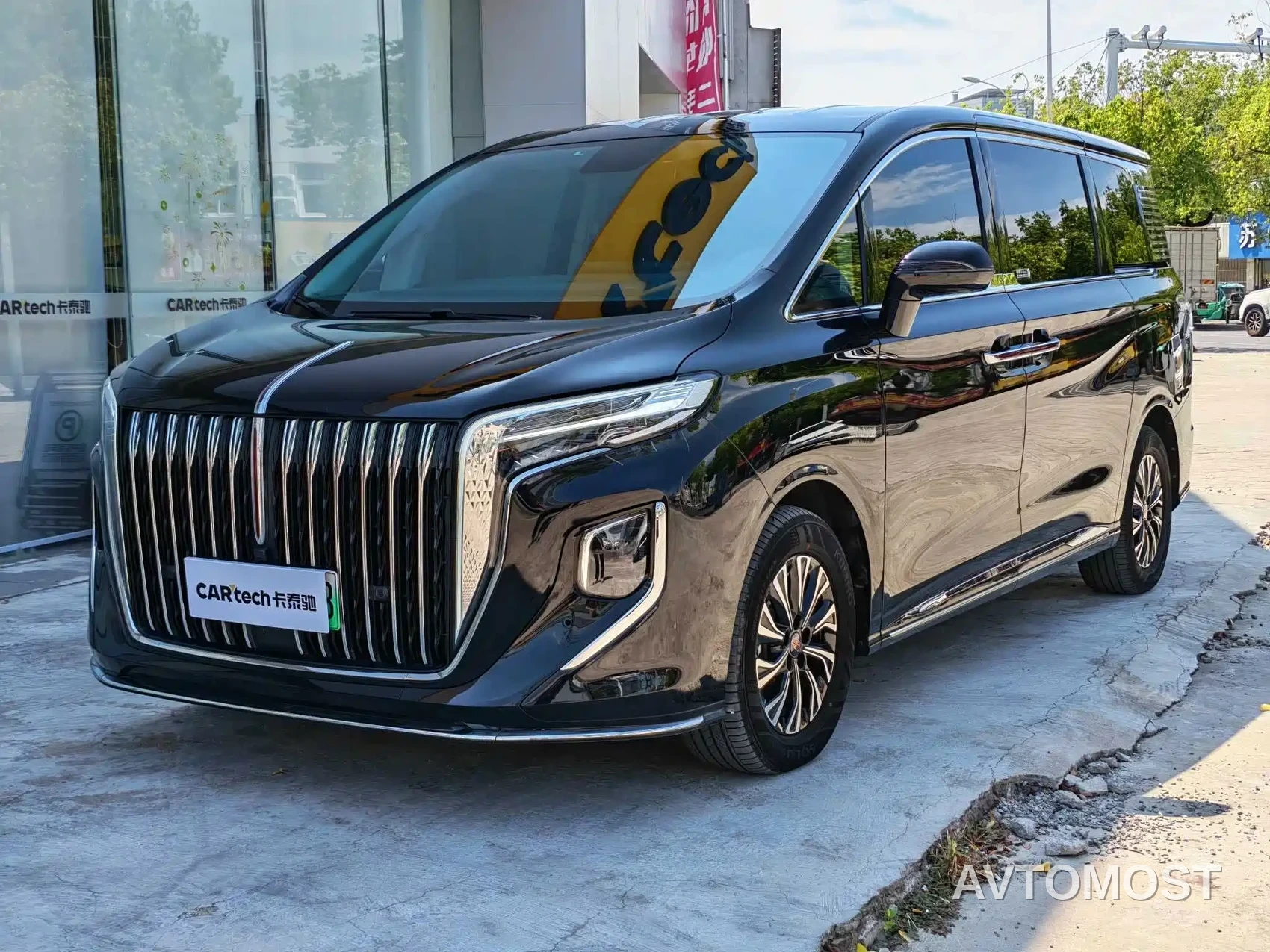 Hongqi HQ9 PHEV 2024 Model 2.0T AWD Business Edition — фото 1
