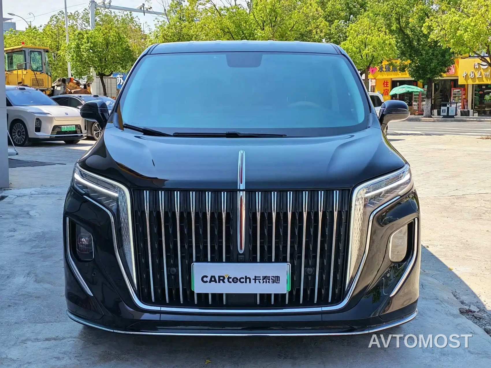 Hongqi HQ9 PHEV 2024 Model 2.0T AWD Business Edition — фото 2