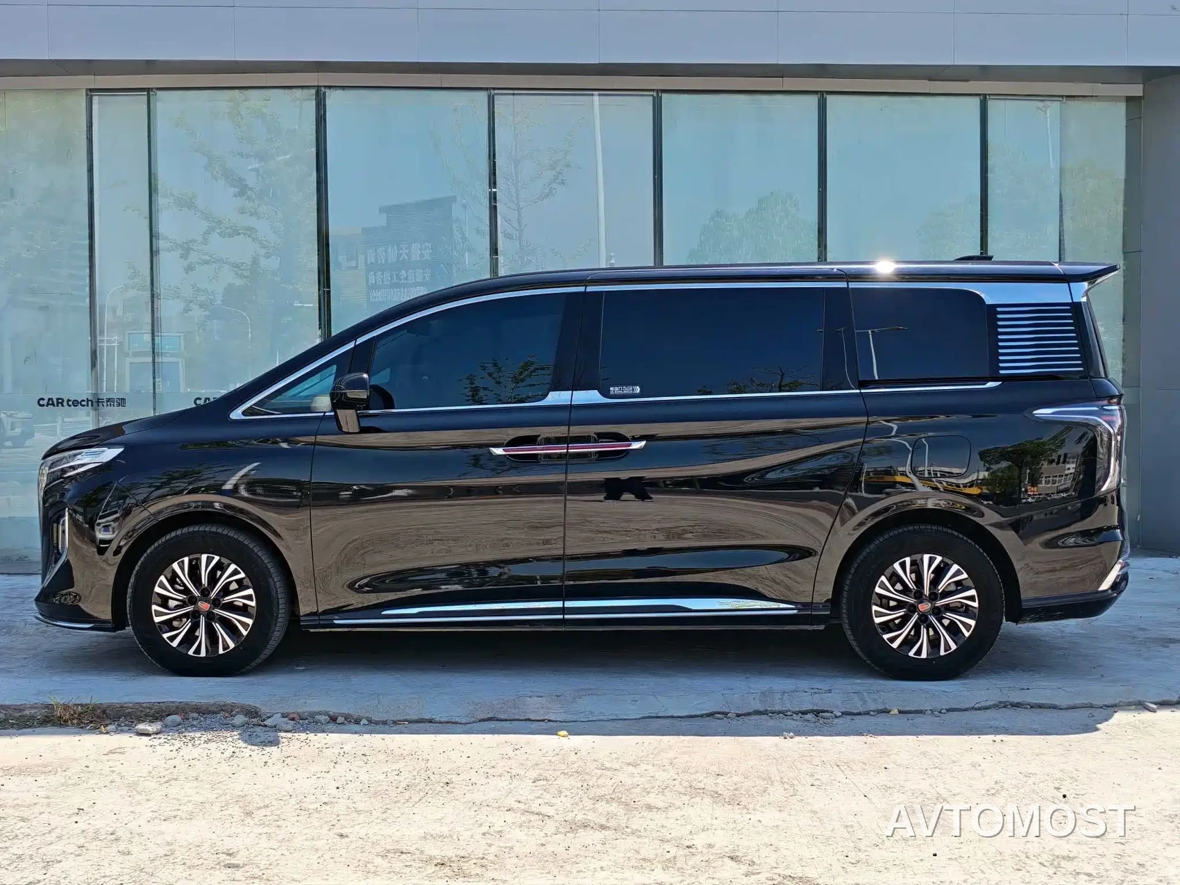 Hongqi HQ9 PHEV 2024 Model 2.0T AWD Business Edition — фото 12