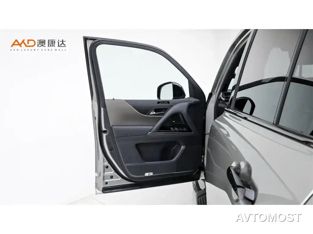 Lexus LX 2025 700h OVERTRAIL Frontier Edition — фото 10