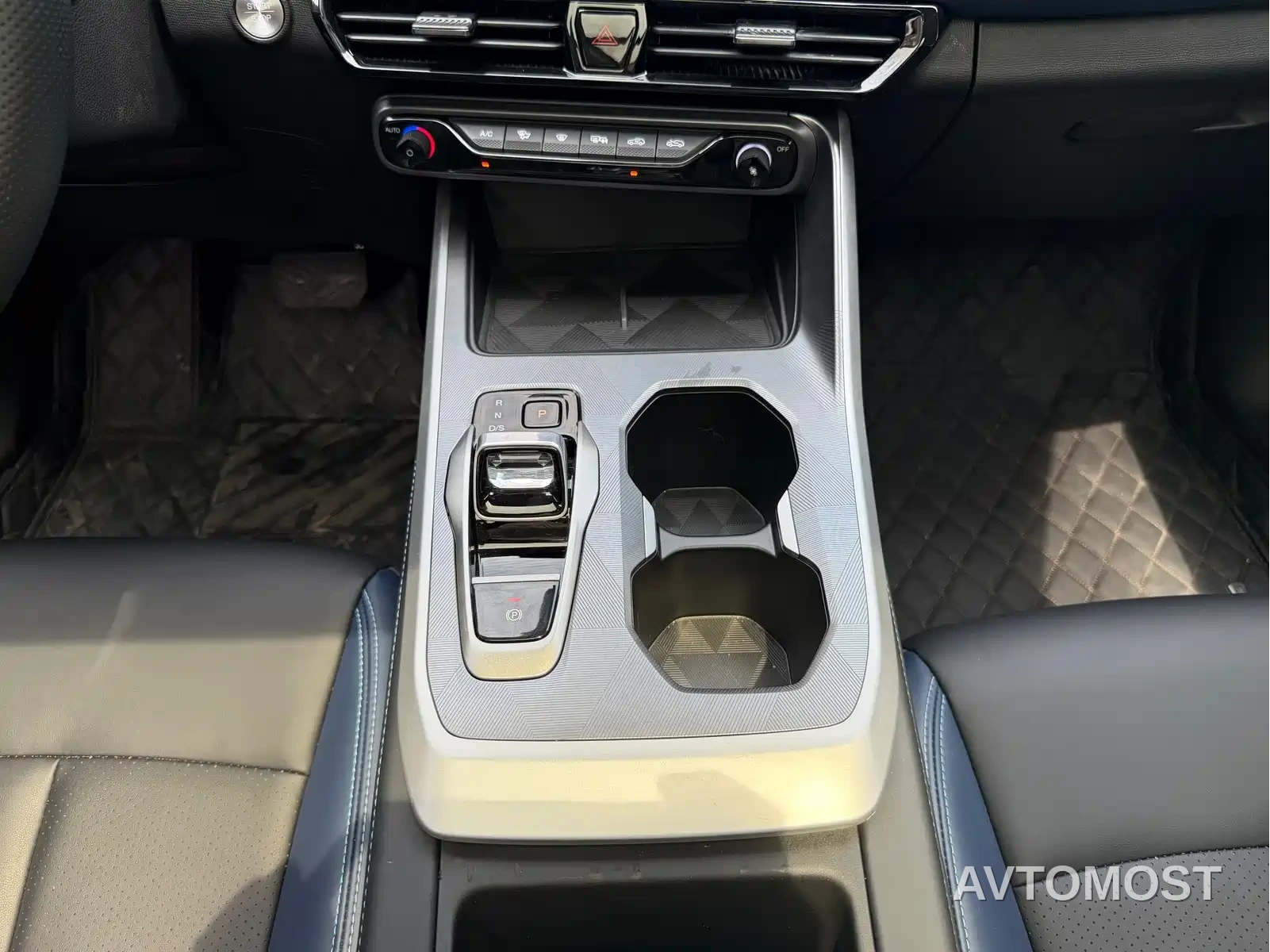 GAC Trumpchi GS3 2026 Shadow Speed 270T Power Enjoy Edition Ascend Smoothly — фото 12