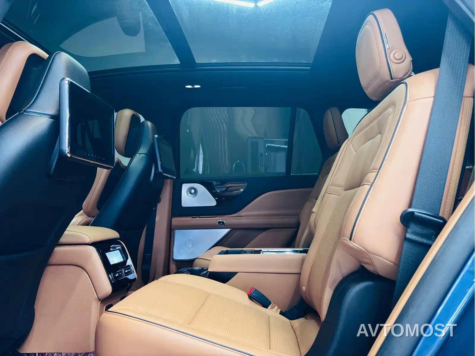 Lincoln Aviator 2021 3.0T V6 4WD Presidential Edition — фото 10