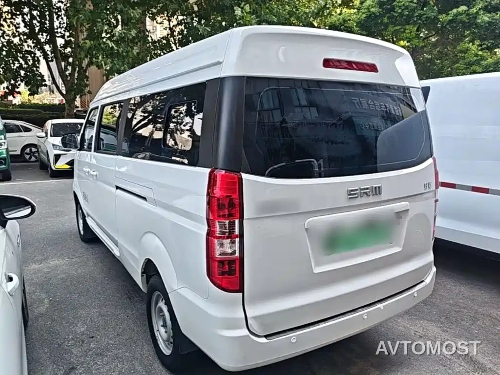 SRM Xinyuan Good Luck 2025 Voyage Edition BYD 42.3kWh 305km 6-seater — фото 5