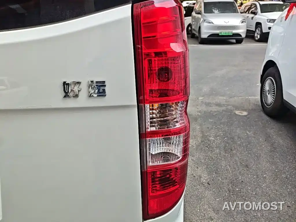 SRM Xinyuan Good Luck 2025 Voyage Edition BYD 42.3kWh 305km 6-seater — фото 8
