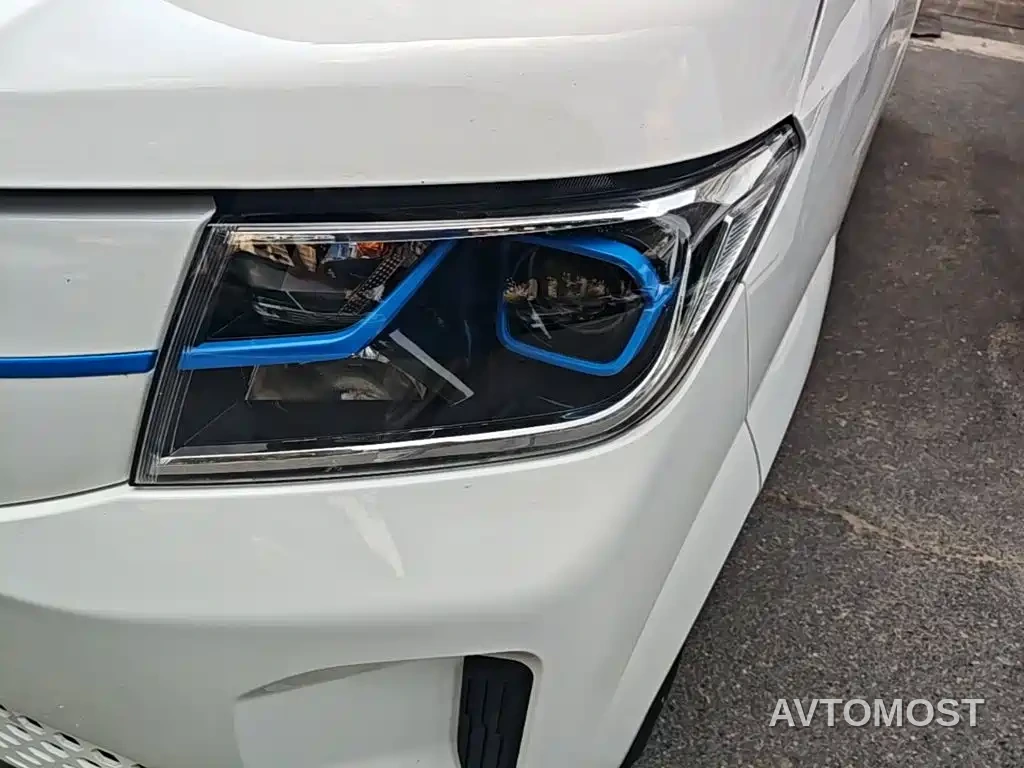 SRM Xinyuan Good Luck 2025 Voyage Edition BYD 42.3kWh 305km 6-seater — фото 16