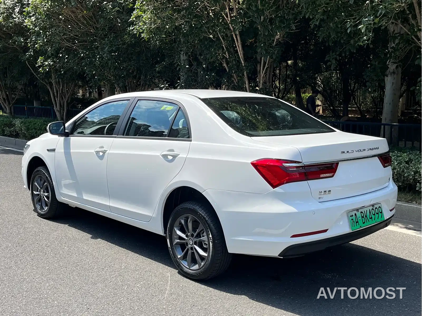 BYD Qin New Energy 2024 Travel Edition 450 — фото 4